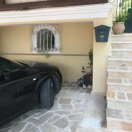 Memories2 Elegant House Five Min From Corfu Town 아파트