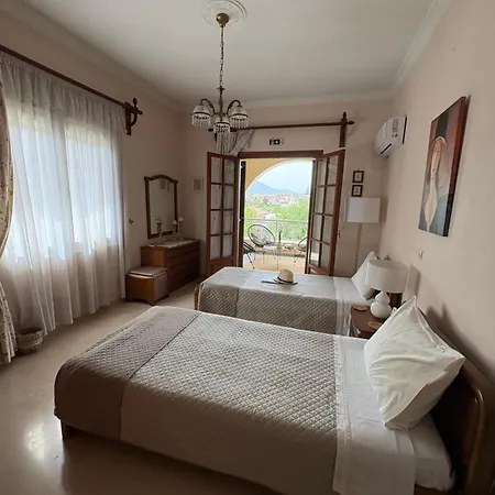 Memories 2 Elegant House Near Corfu Town! アパート